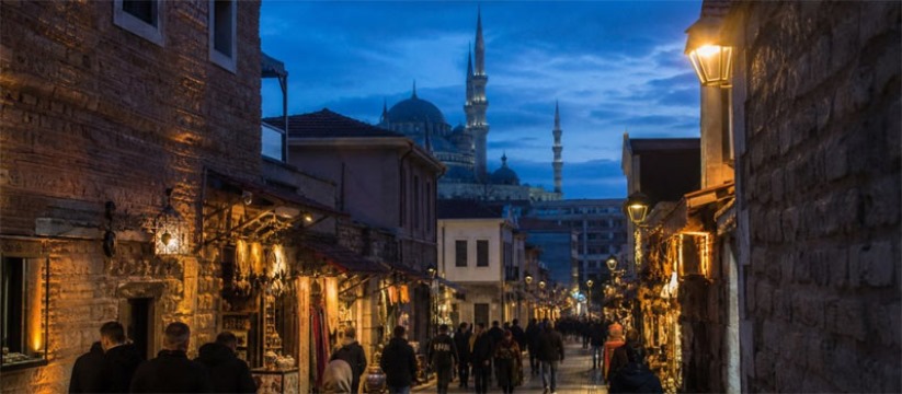 İstanbulda Bir Akşam Rotası Nasıl Kurulur